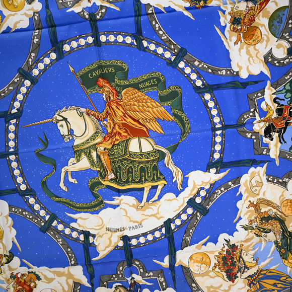 HERMES Carre 90 Scarves - Picture 2 of 13